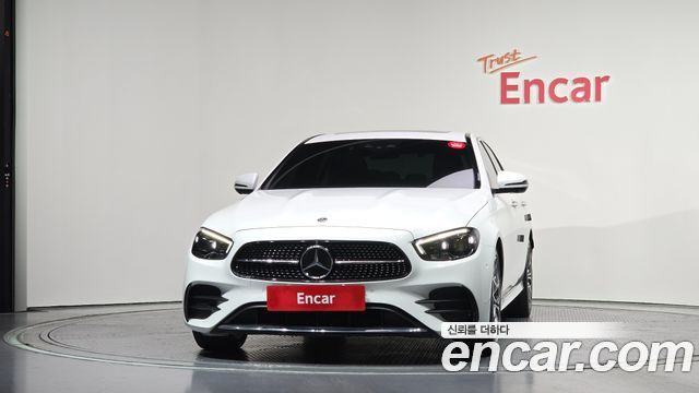 Mercedes-Benz E-Class W213 E220d 4MATIC AMG Line - фото 2