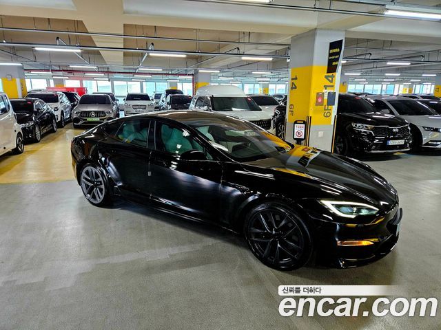 Tesla Model S AWD - фото 1
