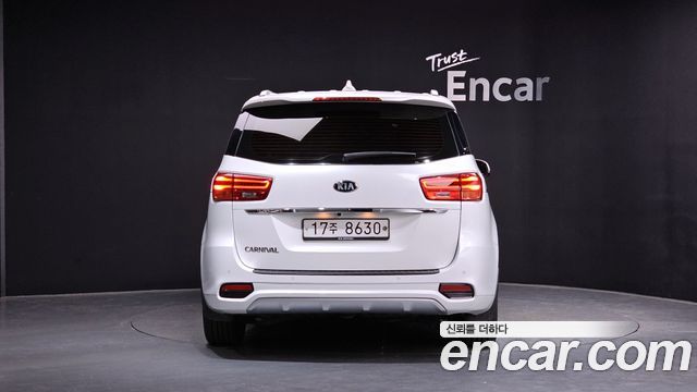 Kia Carnival Новый 9-Seater Noblesse Special - фото 3