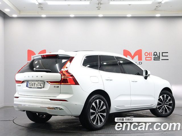 Volvo XC60 2-го поколения T8 Ultimate Bright - фото 2