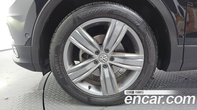 Volkswagen Tiguan 2-го поколения 2.0 TDI 4Motion Prestige - фото 4