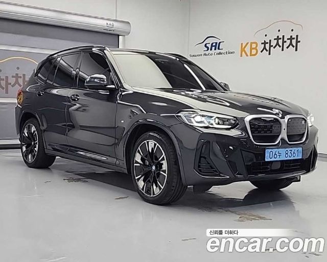 BMW iX3 M Sports - фото 3