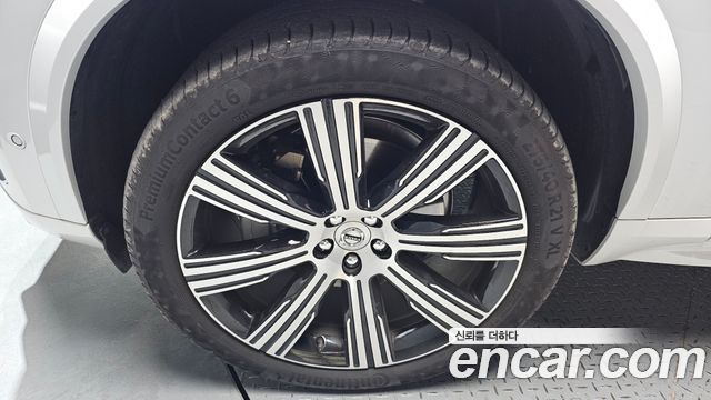 Volvo XC90 2-го поколения B6 Ultimate Bright - фото 3