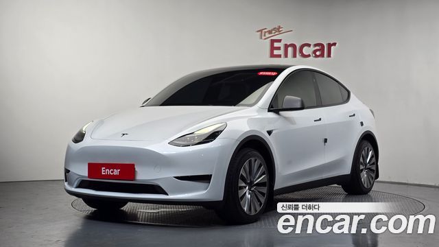 Tesla Model Y RWD - фото 0