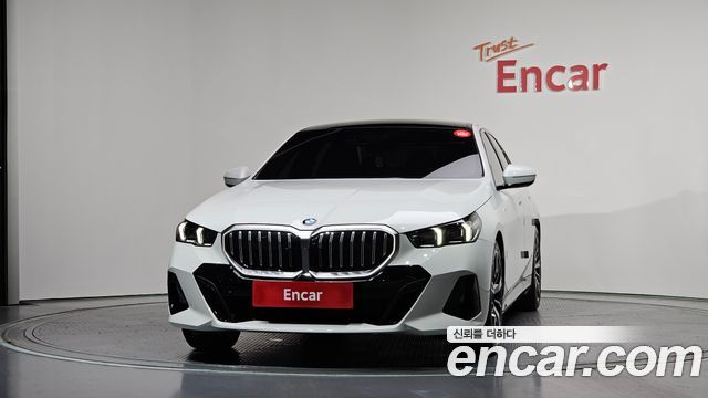 BMW 5-Series G60 530i xDrive M Sport - фото 2