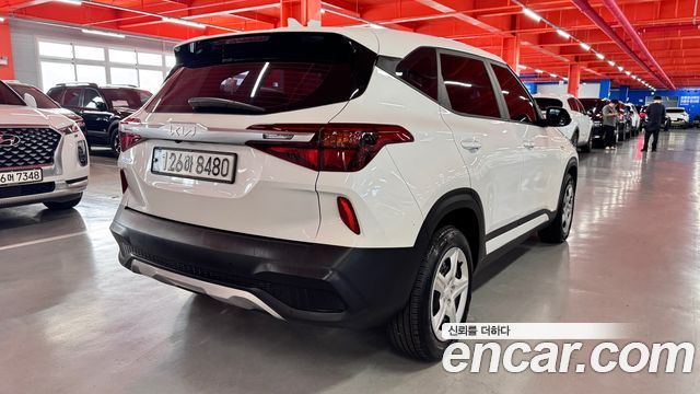 Kia Seltos Diesel 1.6 2WD Trendy - фото 3
