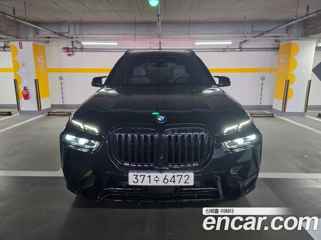 BMW X7 G07 xDrive 40i M Sport 7STR - фото 0