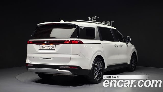 Kia Carnival 4-го поколения 11-Seater Prestige - фото 1