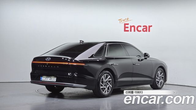 Hyundai Grandeur GN7, гибрид Premium - фото 1