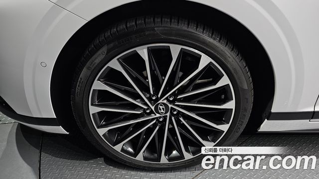 Hyundai Grandeur GN7, гибрид Calligraphy - фото 4