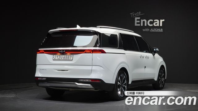 Kia Carnival 4-го поколения 9-Seater Noblesse - фото 1