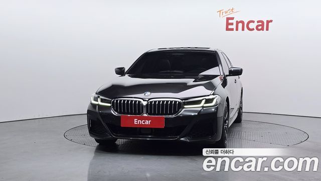 BMW 5-Series G30 530i M Sport Package - фото 2