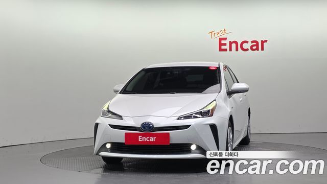 Toyota Prius 4-го поколения 1.8 - фото 2