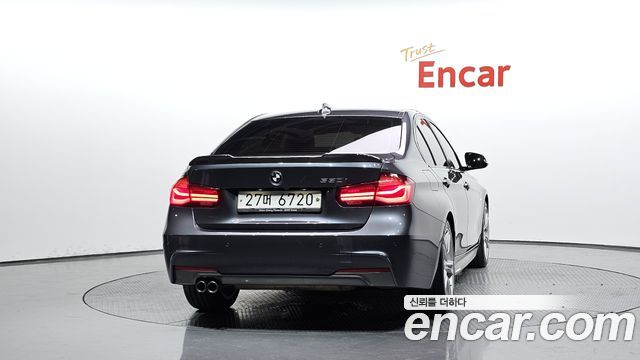 BMW 3-Series F30 330i M Sport Shadow - фото 3