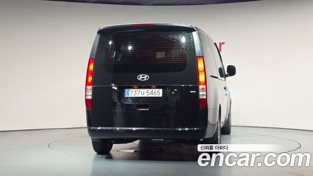 Hyundai Staria 4WD Tourer 11-Seater Modern - фото 3