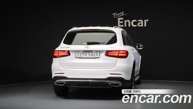 Mercedes-Benz GLC-Class X253 GLC300 4MATIC AMG Line - фото 3