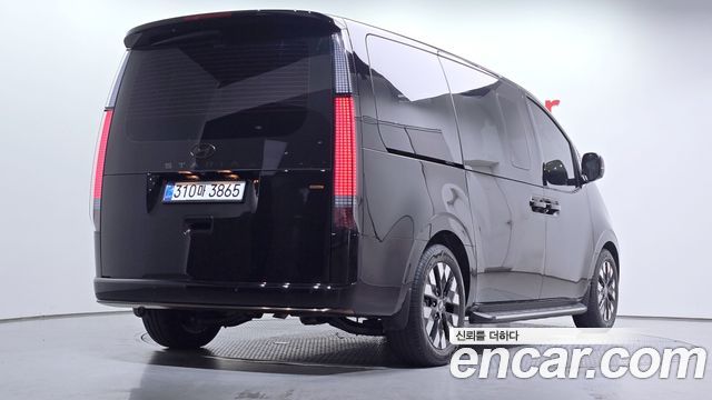 Hyundai Staria 4WD Lounge 9-Seater Inspiration - фото 1