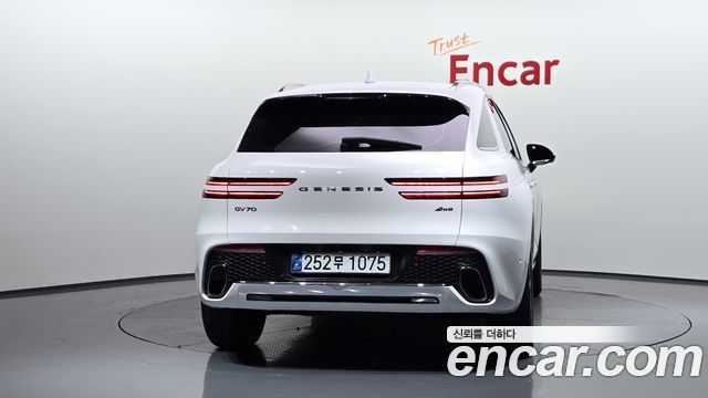 Genesis GV70 2.5T Gasoline AWD - фото 3