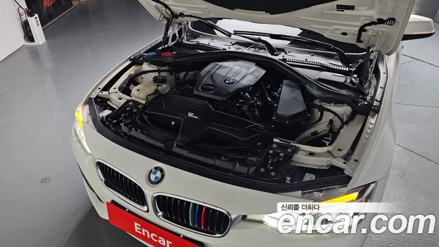 BMW 3-Series F30 320d - фото 4