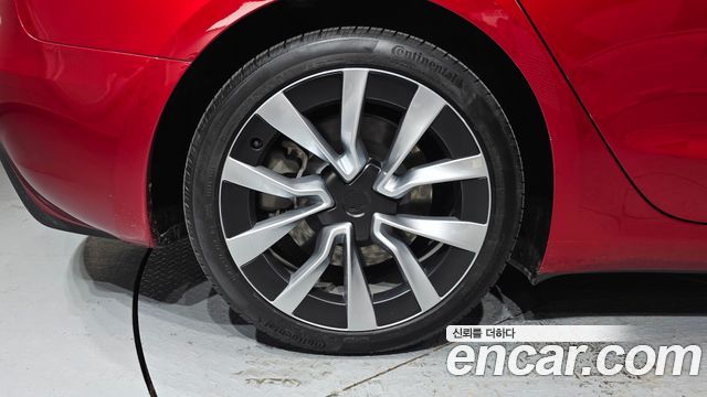 Tesla Model 3 RWD - фото 4
