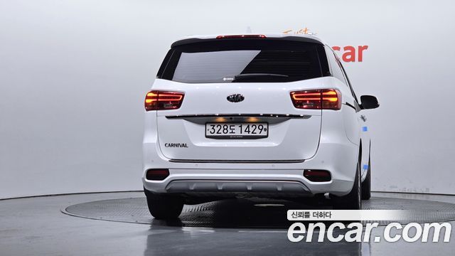 Kia Carnival Новый Gasoline 9-Seater Noblesse Special - фото 3