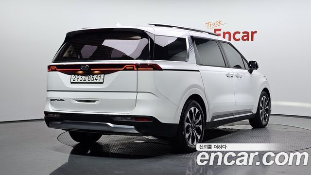 Kia Carnival 4-го поколения 9-Seater Signature - фото 0