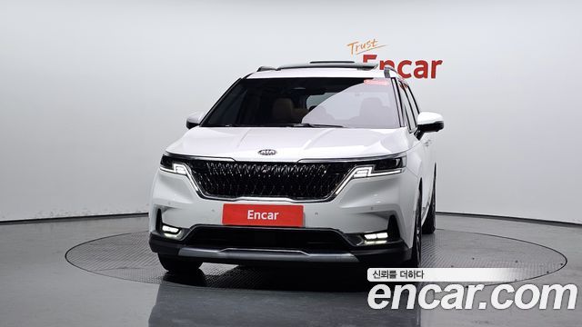 Kia Carnival 4-го поколения 9-Seater Signature - фото 1