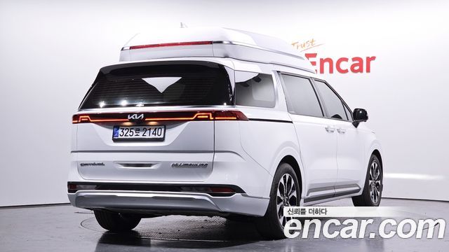 Kia Carnival 4-го поколения 9-Seater Hi-Limousine Signature - фото 1
