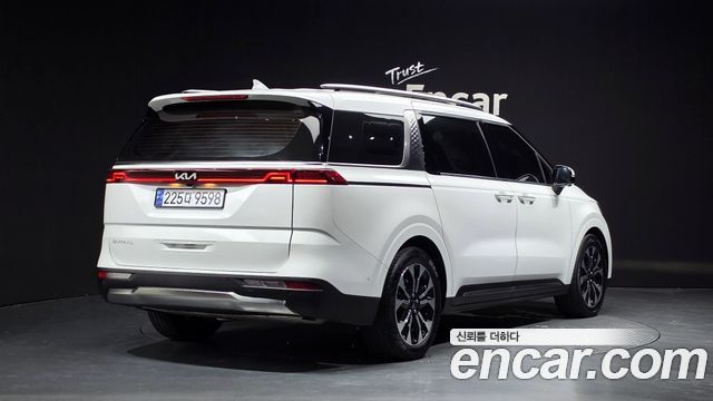 Kia Carnival 4-го поколения 7-Seater Signature - фото 1