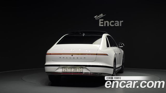 Hyundai Grandeur GN7 2,5 Gasoline 2WD Calligraphy - фото 3