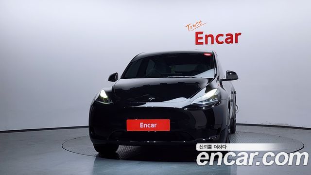 Tesla Model Y RWD - фото 2