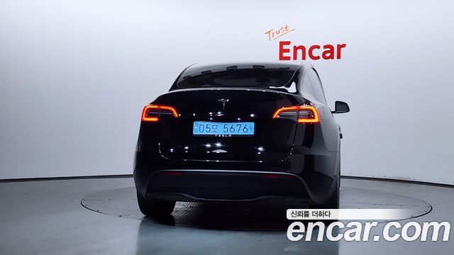 Tesla Model Y RWD - фото 3