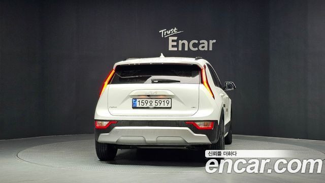 Kia Niro Совершенно новый Trendy - фото 3