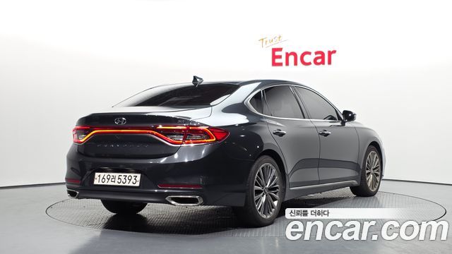 Hyundai Grandeur IG 3.0 Exclusive Special - фото 1