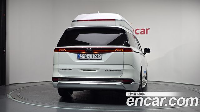 Kia Carnival 4-го поколения 9-Seater Hi-Limousine Signature - фото 3