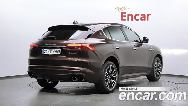 Maserati Grecale 2.0 AWD GT - фото 1