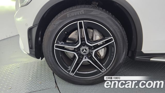 Mercedes-Benz GLC-Class X253 GLC300 4MATIC Premium Coupe - фото 4