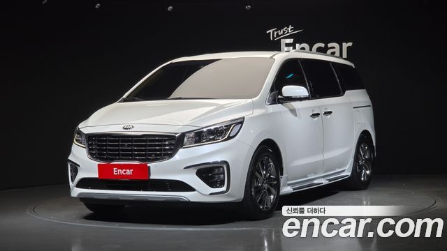 Kia Carnival Новый 7-Seater Limousine VIP - фото 0