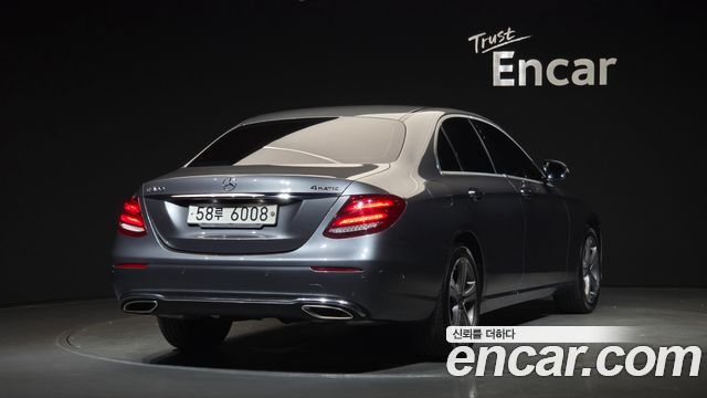 Mercedes-Benz E-Class W213 E300 4MATIC Avnatgarde - фото 1