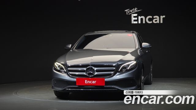 Mercedes-Benz E-Class W213 E300 4MATIC Avnatgarde - фото 2