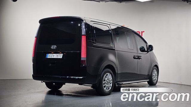 Hyundai Staria Cargo 5-Seater Modern - фото 1