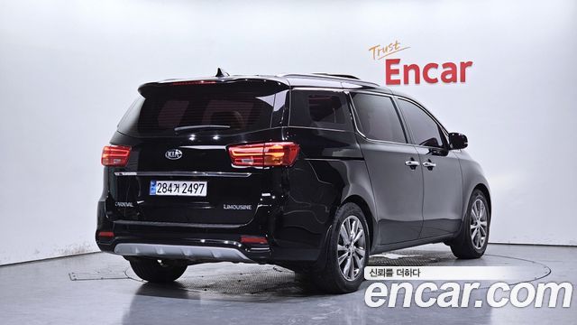 Kia Carnival Новый 7-Seater Limousine VIP - фото 1