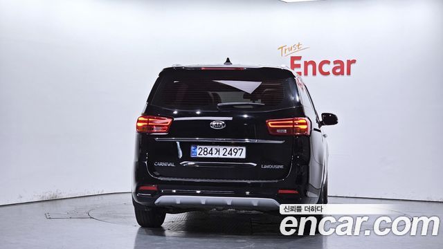 Kia Carnival Новый 7-Seater Limousine VIP - фото 3