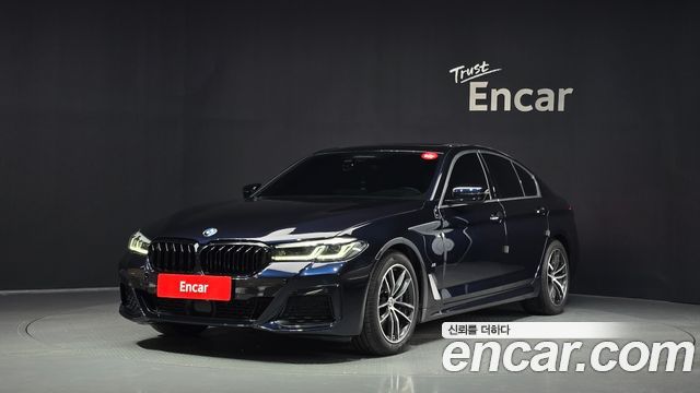 BMW 5-Series G30 520i M Sport - фото 0