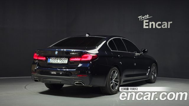 BMW 5-Series G30 520i M Sport - фото 1