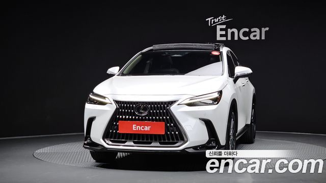 Lexus NX 2-го поколения Luxury - фото 2