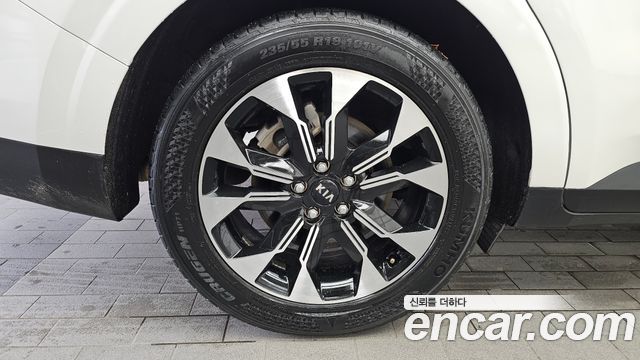 Kia Carnival 4-го поколения 9-Seater Prestige - фото 4