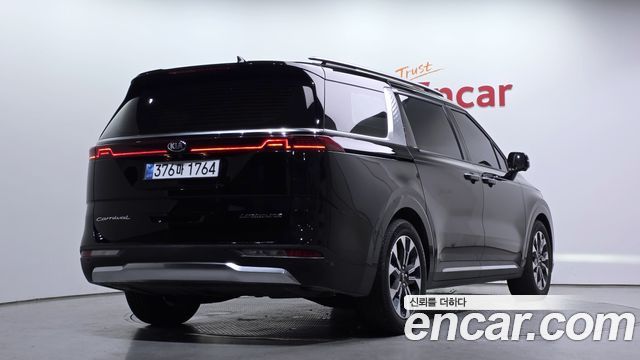 Kia Carnival 4-го поколения 7-Seater Noblesse - фото 1