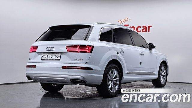 Audi Q7 45 TFSI Quattro - фото 1