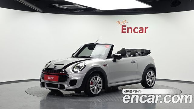 Mini Cooper Convertible JCW 3rd - фото 0